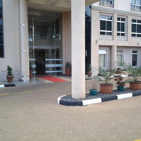 Three Steers Hotel Meru Dış mekan fotoğraf