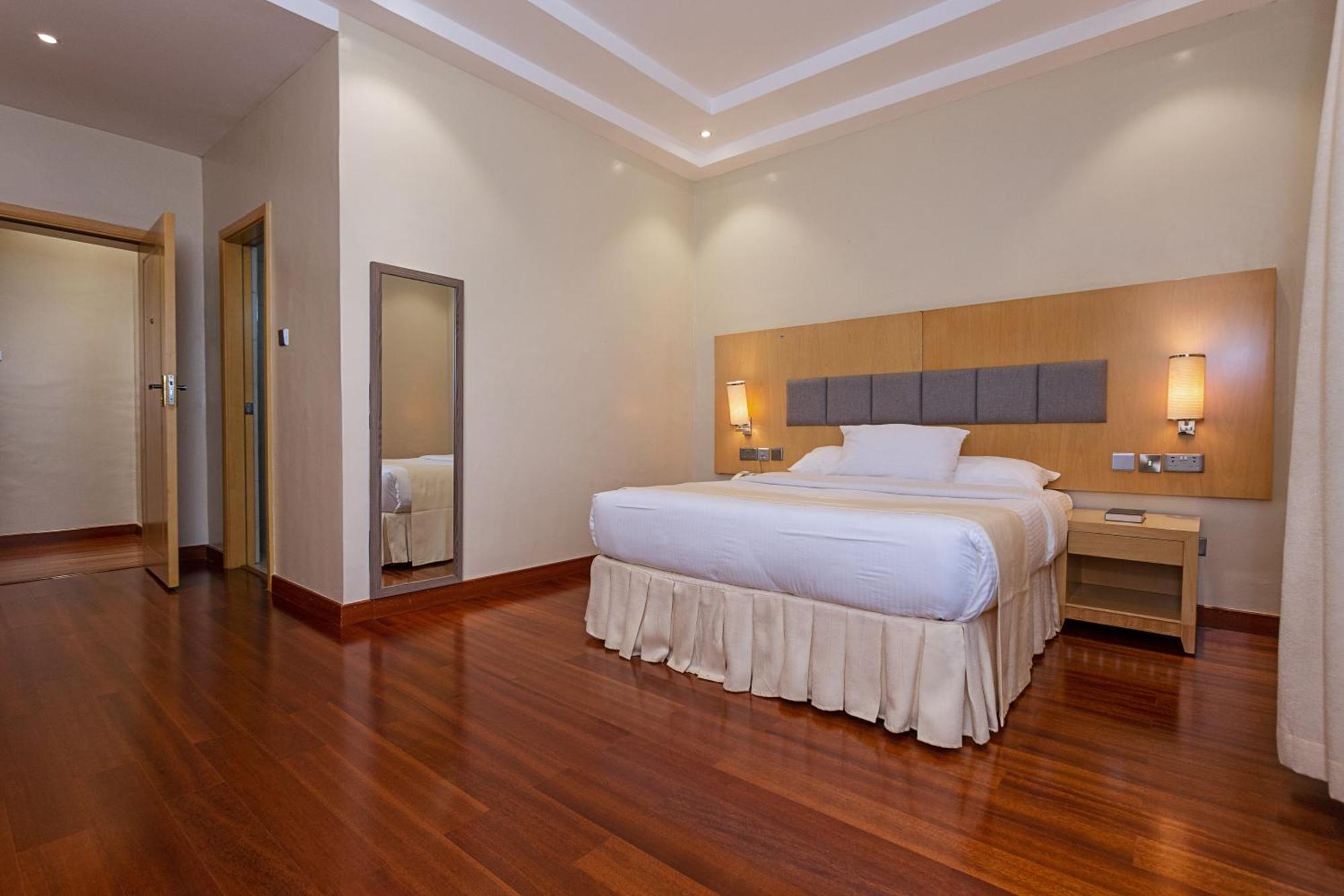 Three Steers Hotel Meru Dış mekan fotoğraf