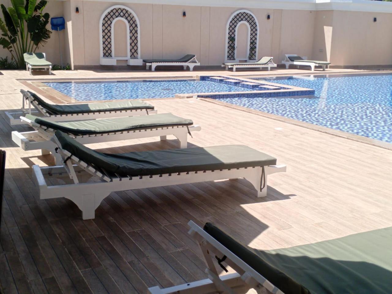 Three Steers Hotel Meru Dış mekan fotoğraf