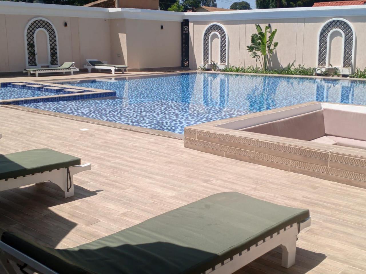 Three Steers Hotel Meru Dış mekan fotoğraf
